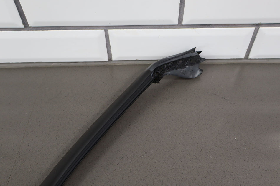 2006 Chevrolet Corvette C6- Windshield Weatherstrip Seal 20774936