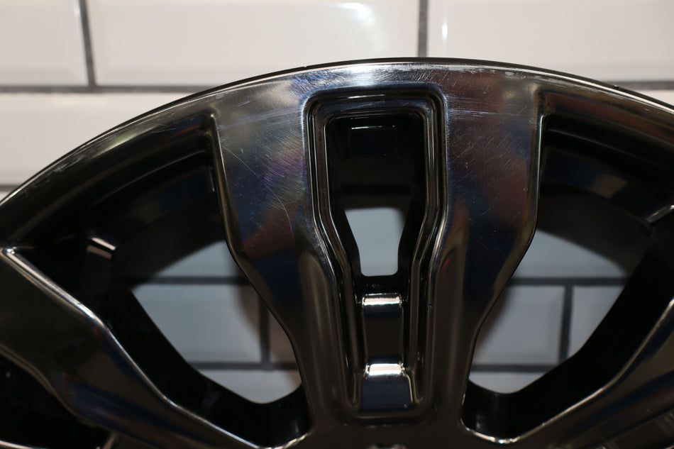 2016 Nissan Titan XD- Wheel