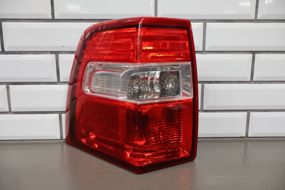 2017 Ford Expedition- TAIL LIGHT ASSEMBLY