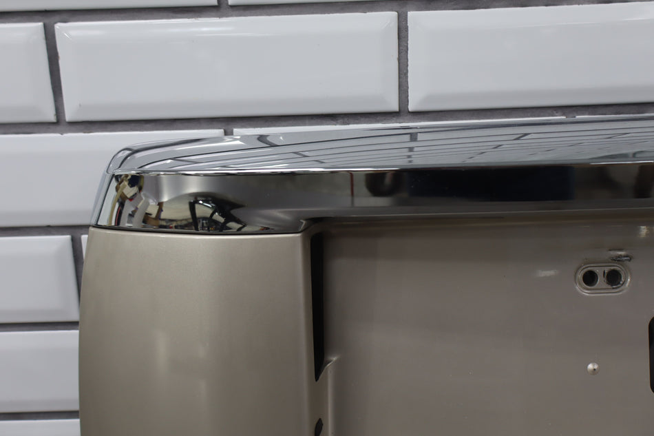 2015 Lexus GX460- Tail Finish Panel