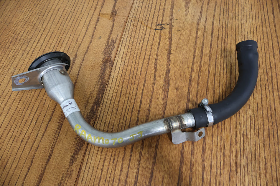 2010 ASTON- Fuel Filler Neck