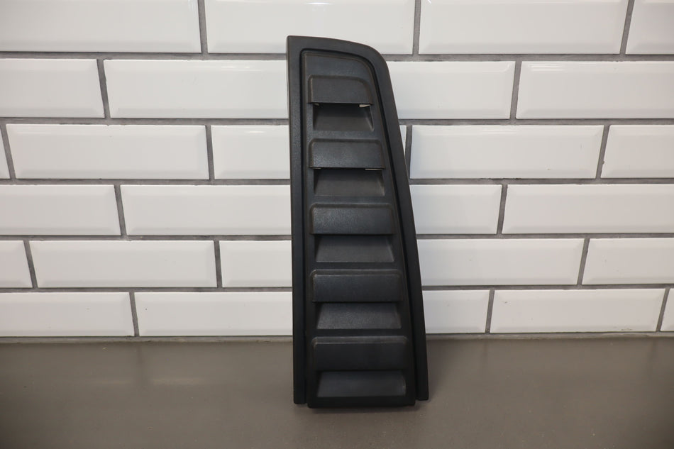 03-09 Hummer H2 Passenger Right Tail Light Upper Trim Panel / Moulding (Black)