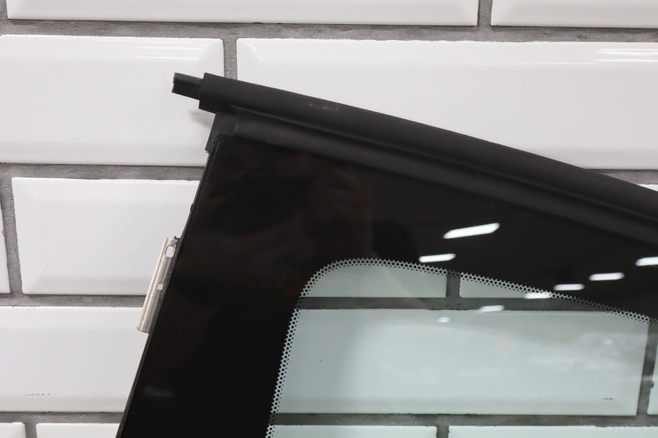 2004-2006 Pontiac GTO Left Quarter Window 92202901