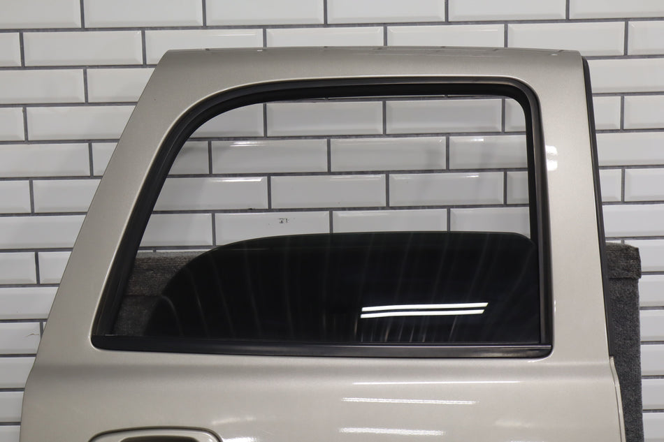 2000 Chevrolet Tahoe- Right Rear Door
