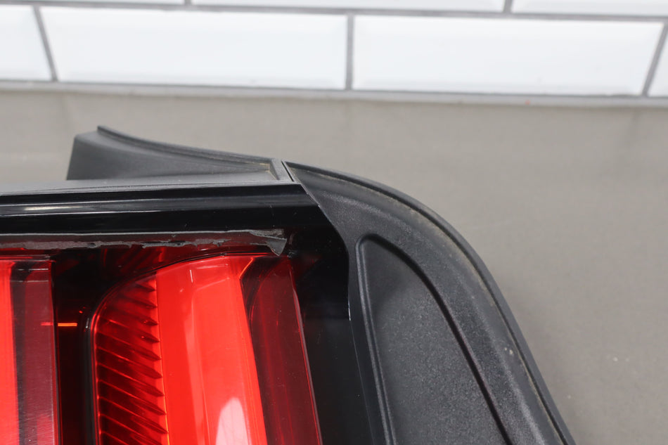 2017 Ford Mustang- TAIL LIGHT ASSEMBLY