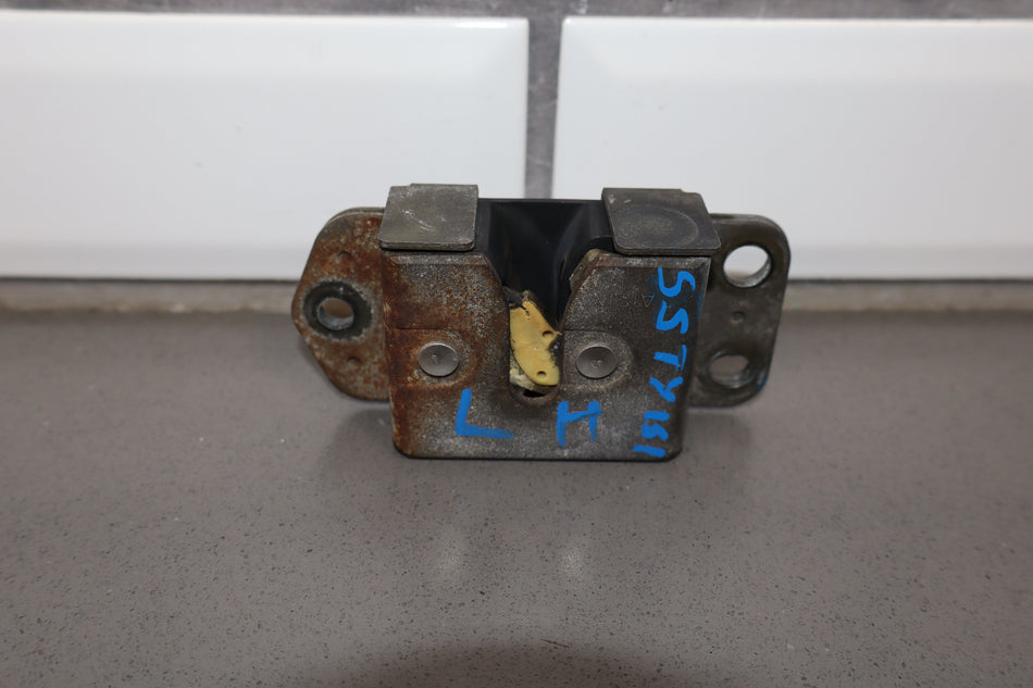 91-97 Toyota Land Cruiser Pair of Lower Tail Gate Latches