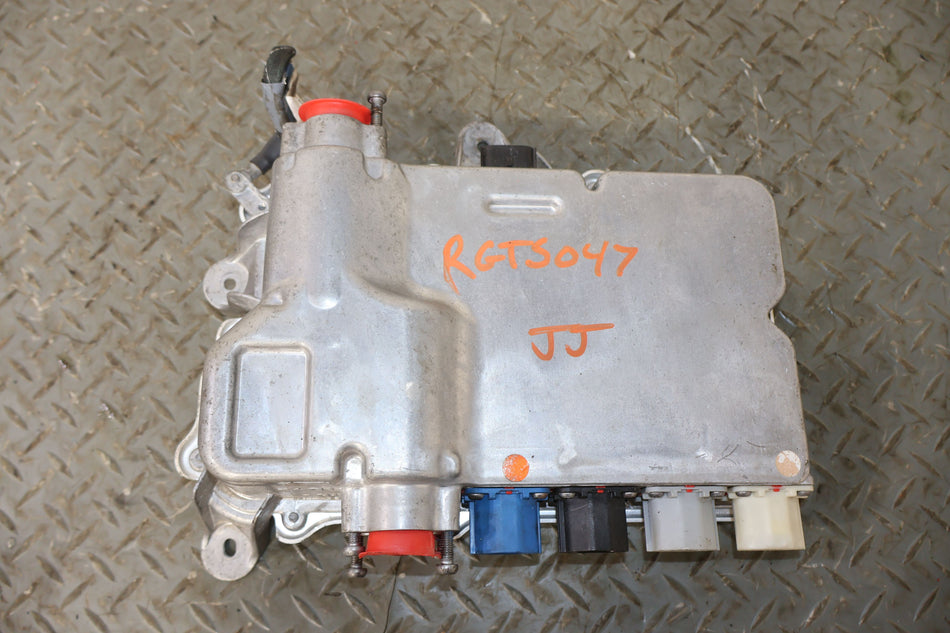 2016 Tesla S- Voltage Regulator