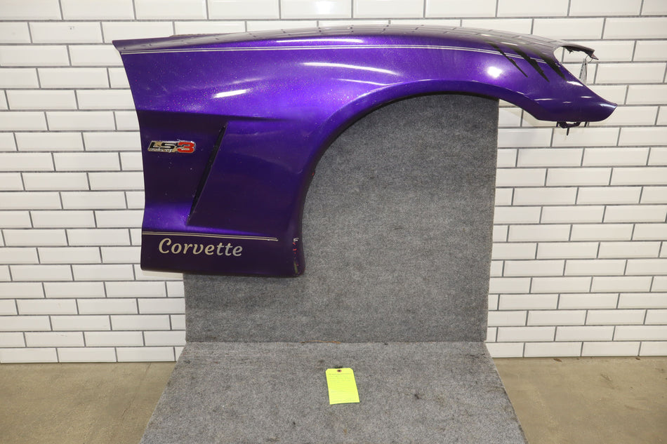 2005-2013 Chevrolet Corvette Right Fender Grand Sport 25938078