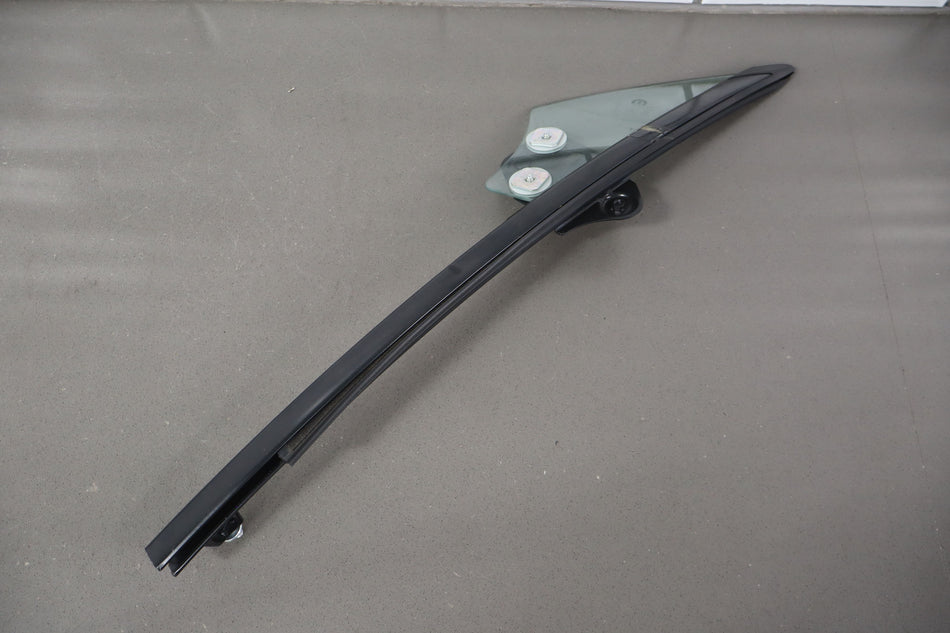 17-20 Fiat 124 Spider Driver Left Vent Glass / Window with Frame OEM