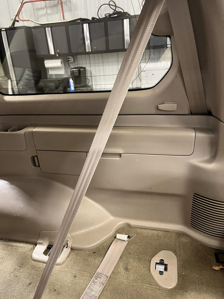 2000 Toyota Land Cruiser- Rear Seat Belt