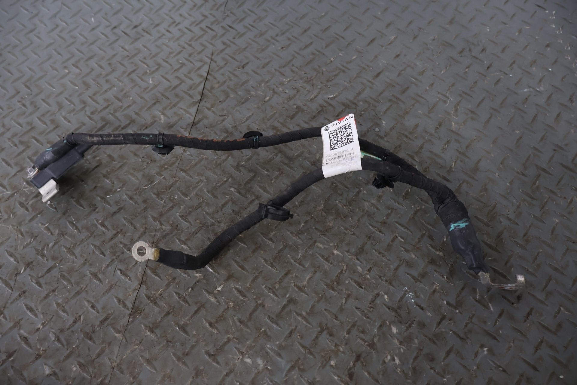 Battery Cable, 2022, Rivian, R1S