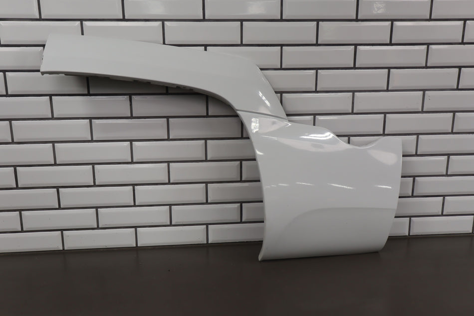 2000 Cadillac Escalade- QUARTER PANEL MOULDING