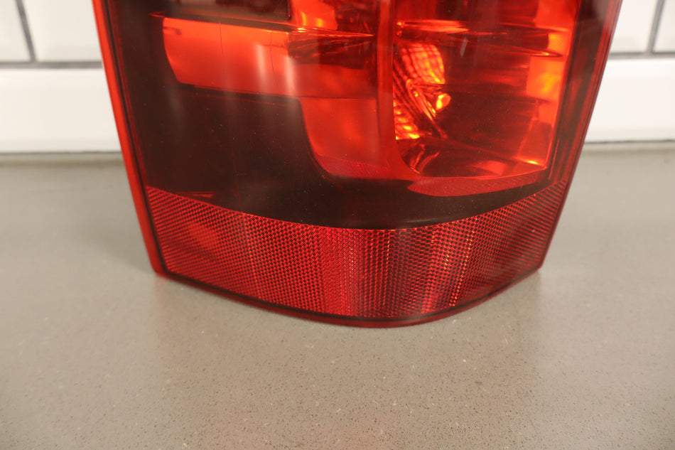 2012 Chevrolet Suburban 1500- TAIL LIGHT ASSEMBLY