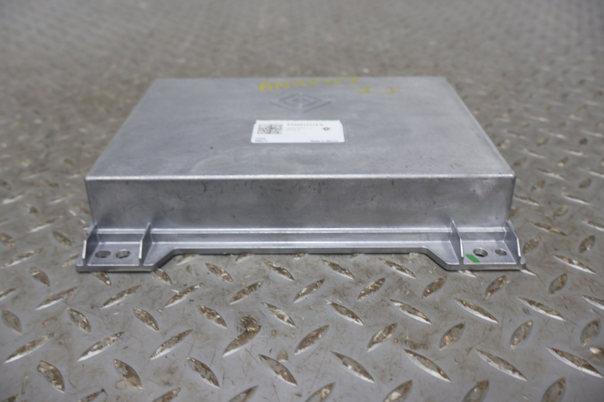Body/Chassis Mount, 2022, Rivian, R1S
