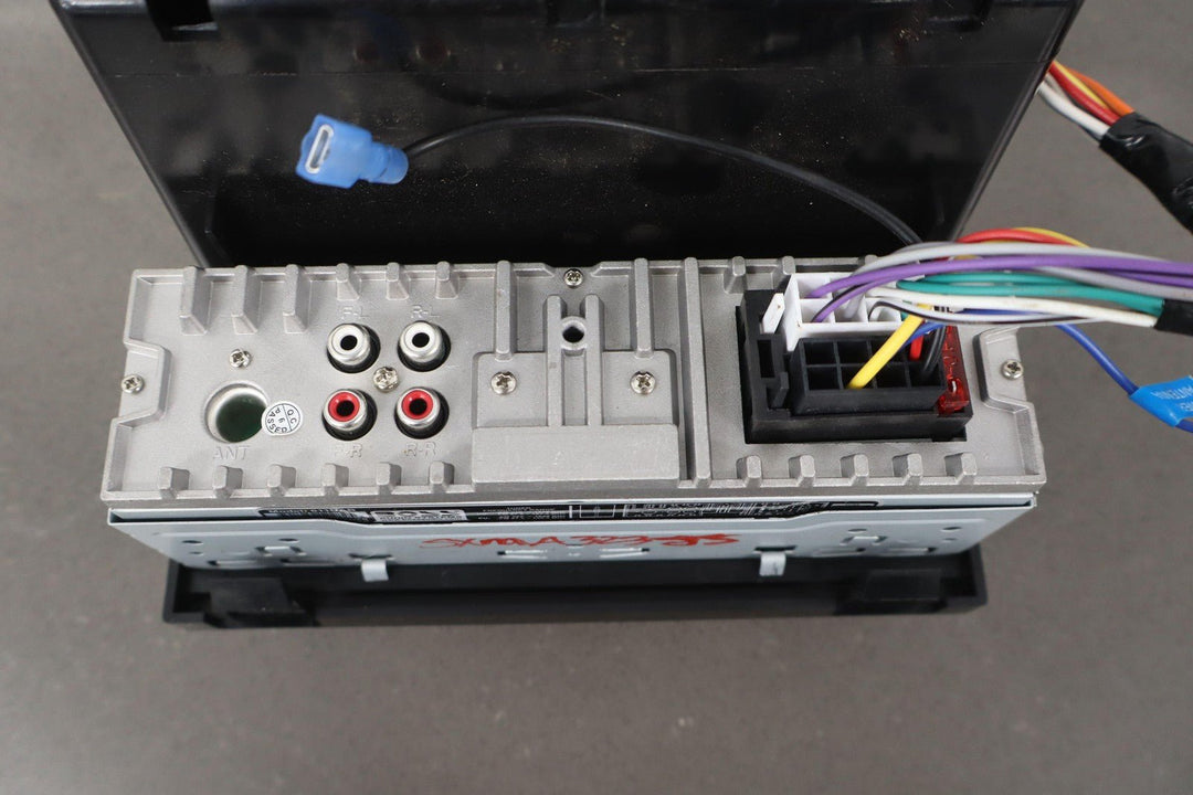 Boss Audio 611UAB Single DIN AM - FM Receiver W/Bluetooth MP3 USB