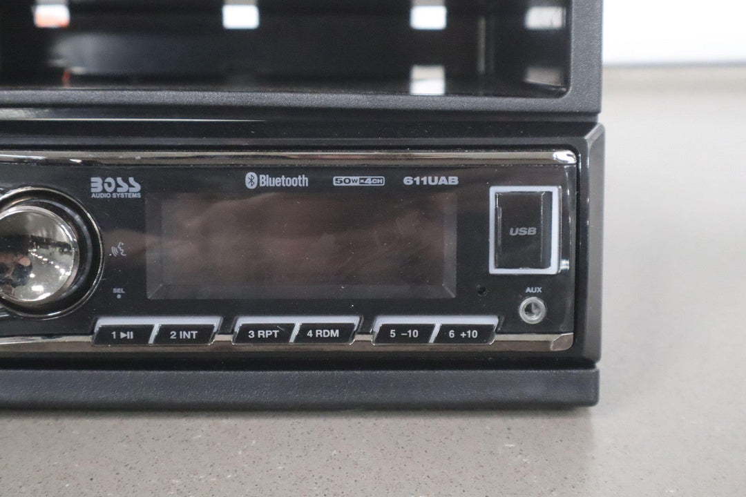 Boss Audio 611UAB Single DIN AM - FM Receiver W/Bluetooth MP3 USB