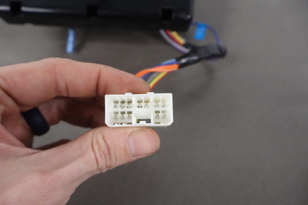 Boss Audio 611UAB Single DIN AM - FM Receiver W/Bluetooth MP3 USB