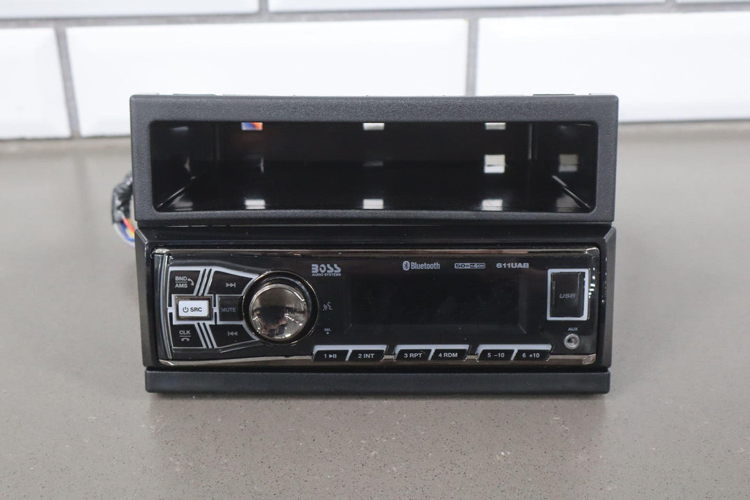 Boss Audio 611UAB Single DIN AM - FM Receiver W/Bluetooth MP3 USB