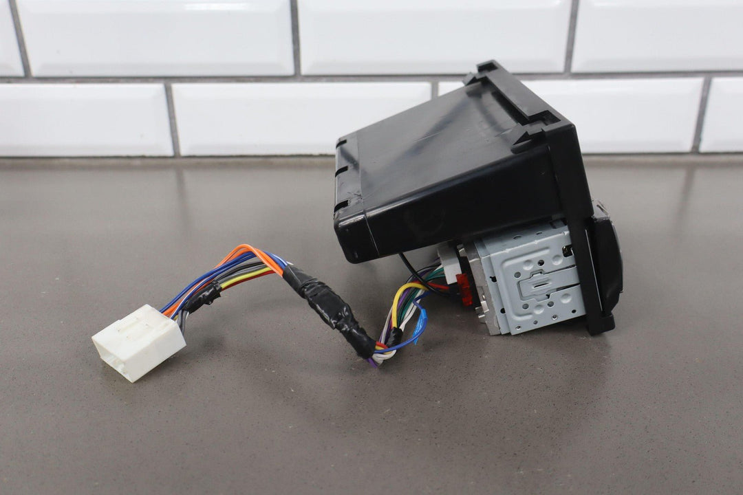 Boss Audio 611UAB Single DIN AM - FM Receiver W/Bluetooth MP3 USB