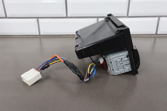 Boss Audio 611UAB Single DIN AM - FM Receiver W/Bluetooth MP3 USB