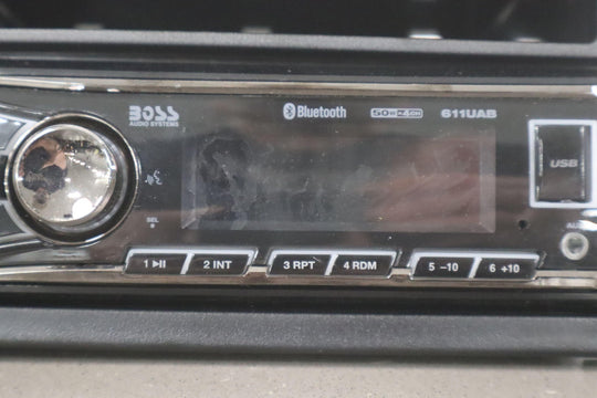 Boss Audio 611UAB Single DIN AM - FM Receiver W/Bluetooth MP3 USB