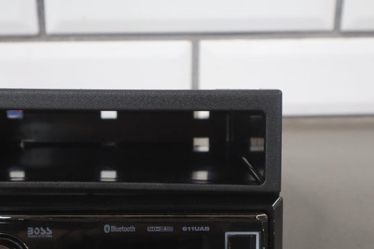 Boss Audio 611UAB Single DIN AM - FM Receiver W/Bluetooth MP3 USB