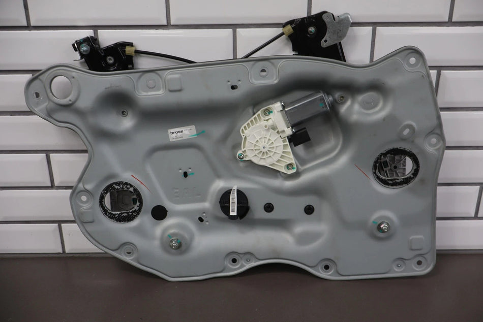 2023 Nissan Z- FRONT DOOR REGULATOR