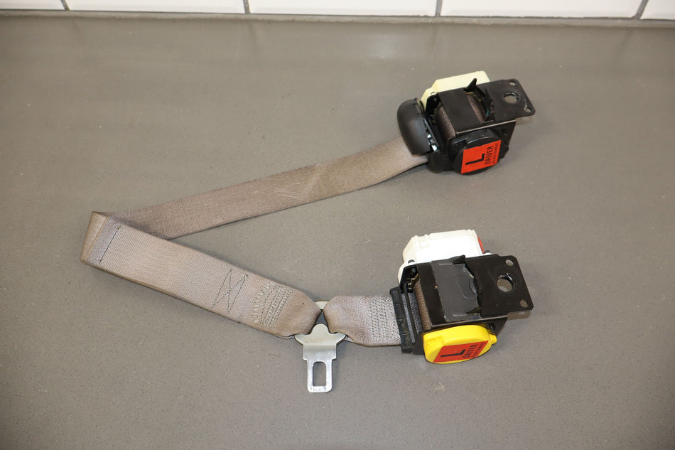 2003 Chevrolet Corvette C5- Front Seat Belt