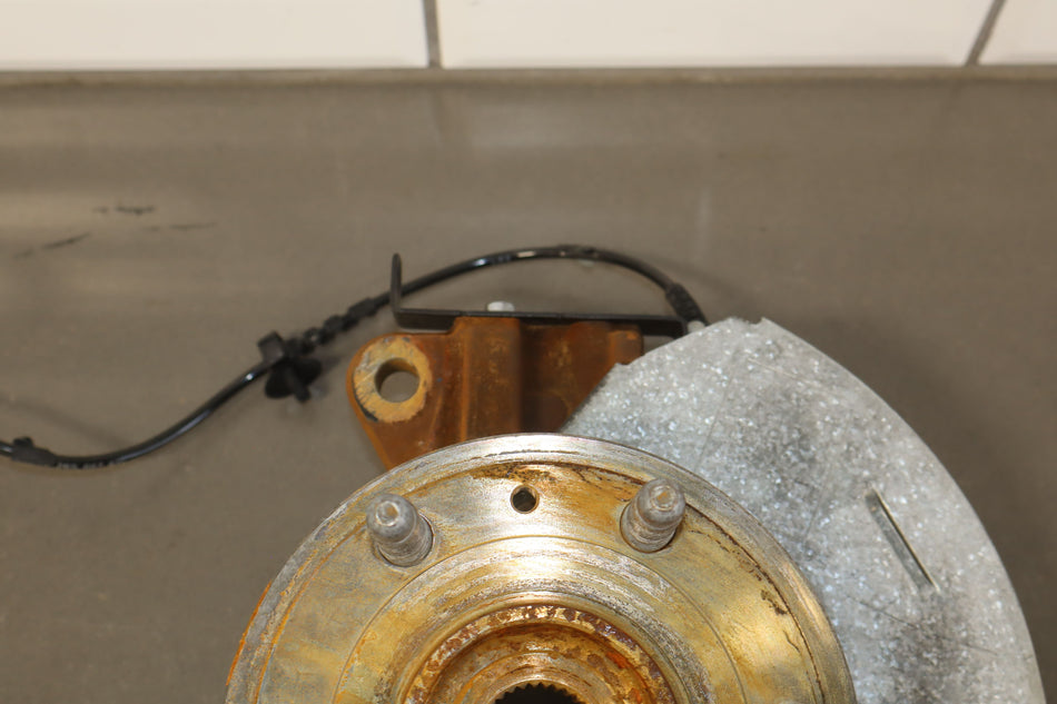 2010 GMC Yukon- Right Front Spindle