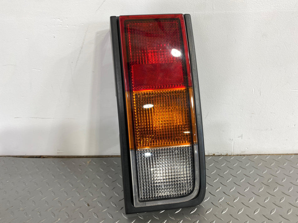 2003-2004 Hummer H2 Right Tail Light 15193459