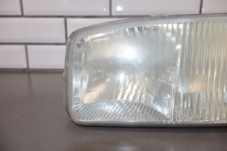 2005 GMC Yukon XL 1500- HEADLAMP ASSEMBLY