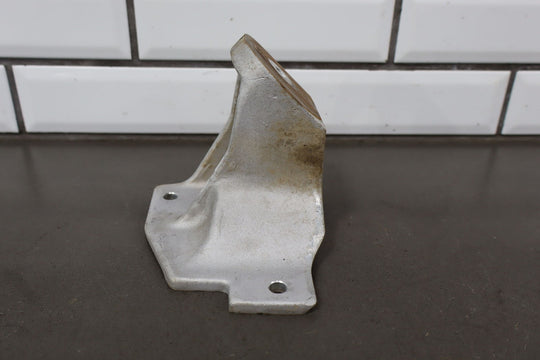 C5 Corvette 5.7L LS1 Pair of LH&RH Engine Frame Mount Brackets 10260642/10260643