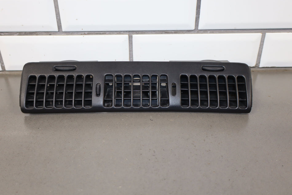 1992 Chevrolet Corvette- Right Dash Air Vent