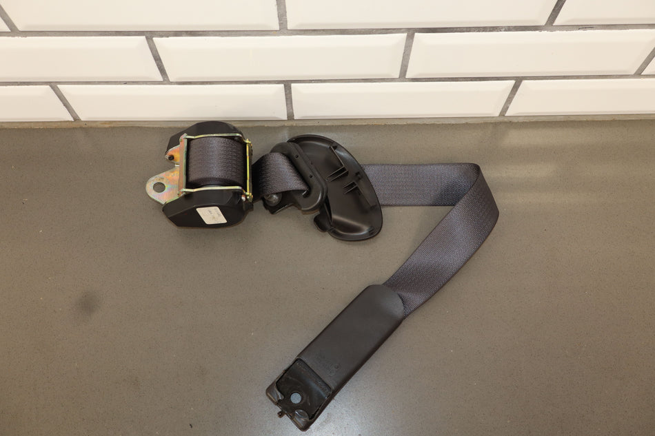 2005 Chevrolet Corvette- Front Seat Belt