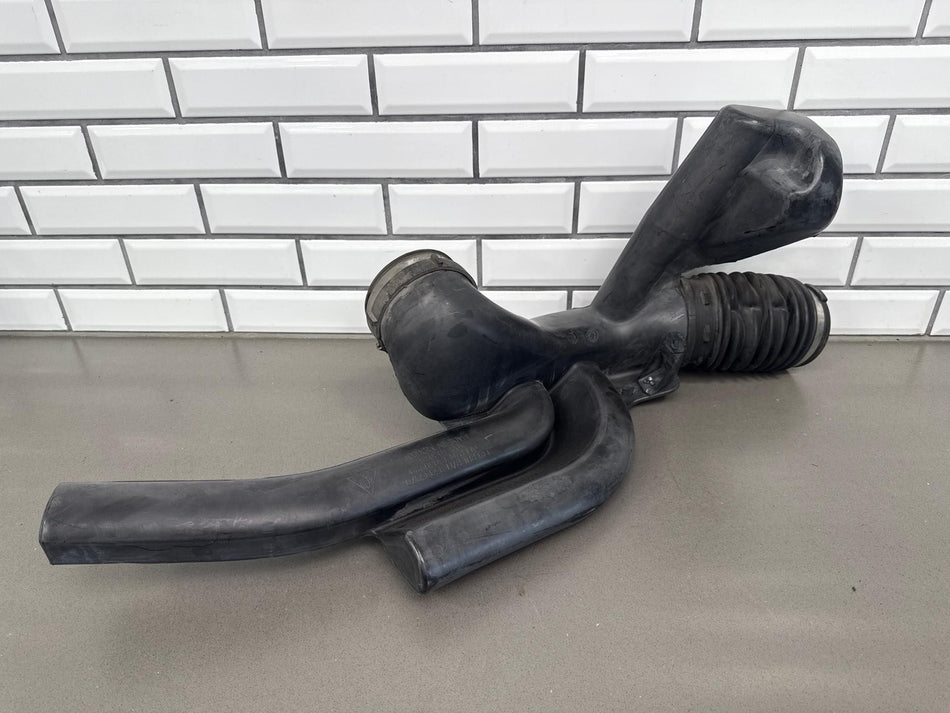 2003 Chevrolet Avalanche- Air Cleaner/Box