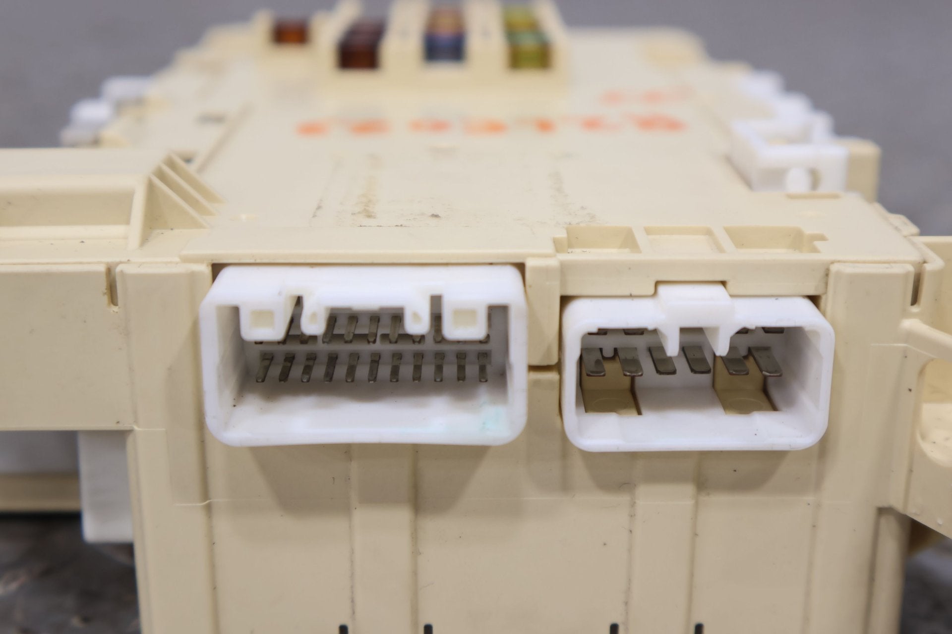 Cabin Fuse Box, 2002, Lexus, LS430