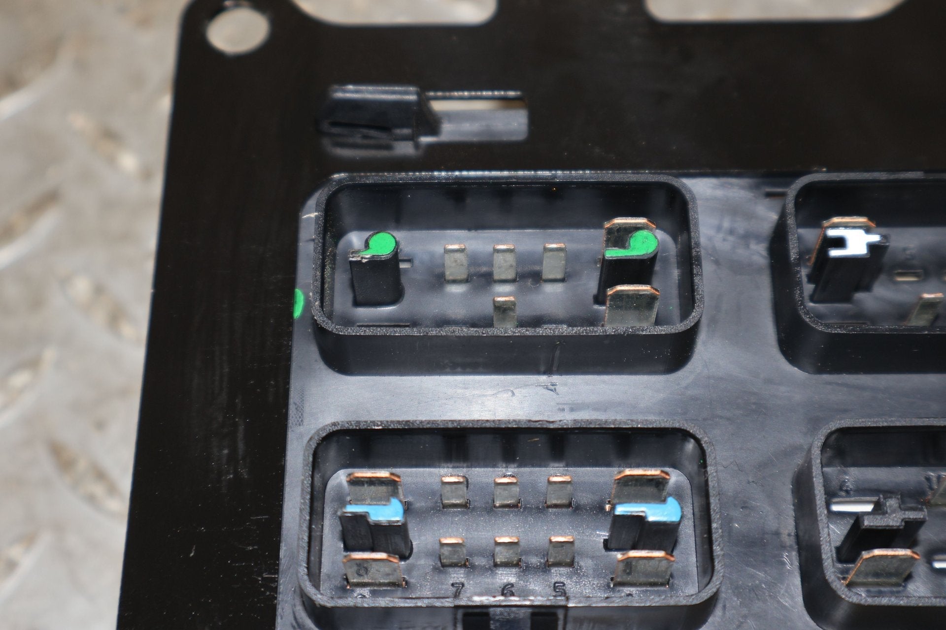 Cabin Fuse Box, 2009