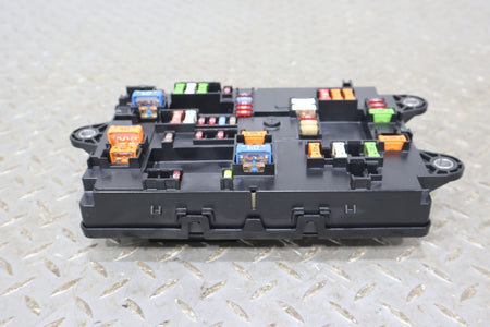 Cabin Fuse Box, 2022, Rivian, R1S
