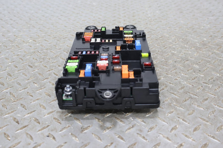 Cabin Fuse Box, 2022, Rivian, R1S