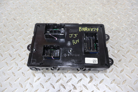 Cabin Fuse Box, 2022, Rivian, R1S