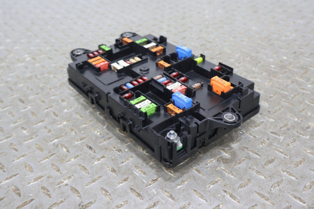 Cabin Fuse Box, 2022, Rivian, R1S