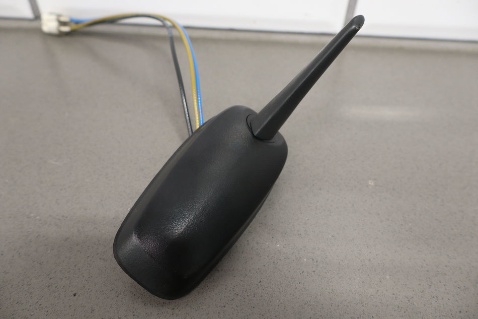 2007 Hummer H2- Antenna