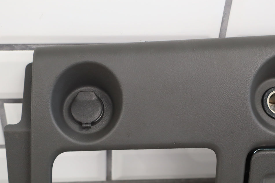2003 GMC Sierra 1500- Glove Box