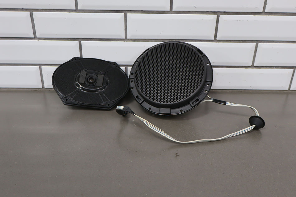 2011 Ford Mustang- Speakers