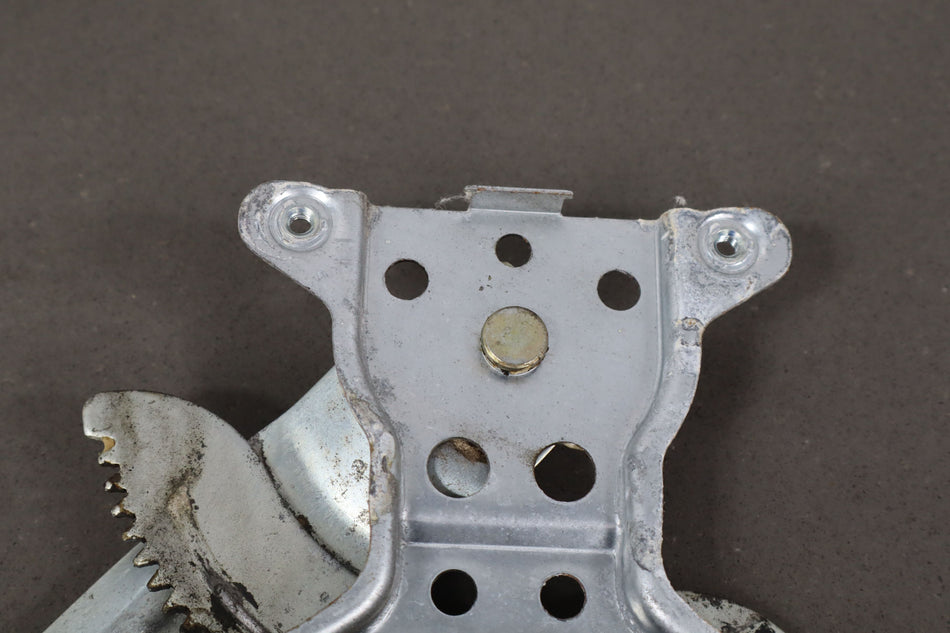 91-98 Toyota Land Cruiser 96-98 LX450 LH Right Passenger Rear Window Regulator