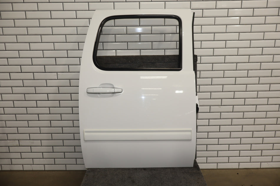 2007-2014 Chevrolet Suburban Right Rear Door Summit White ( 50U ) 22892604