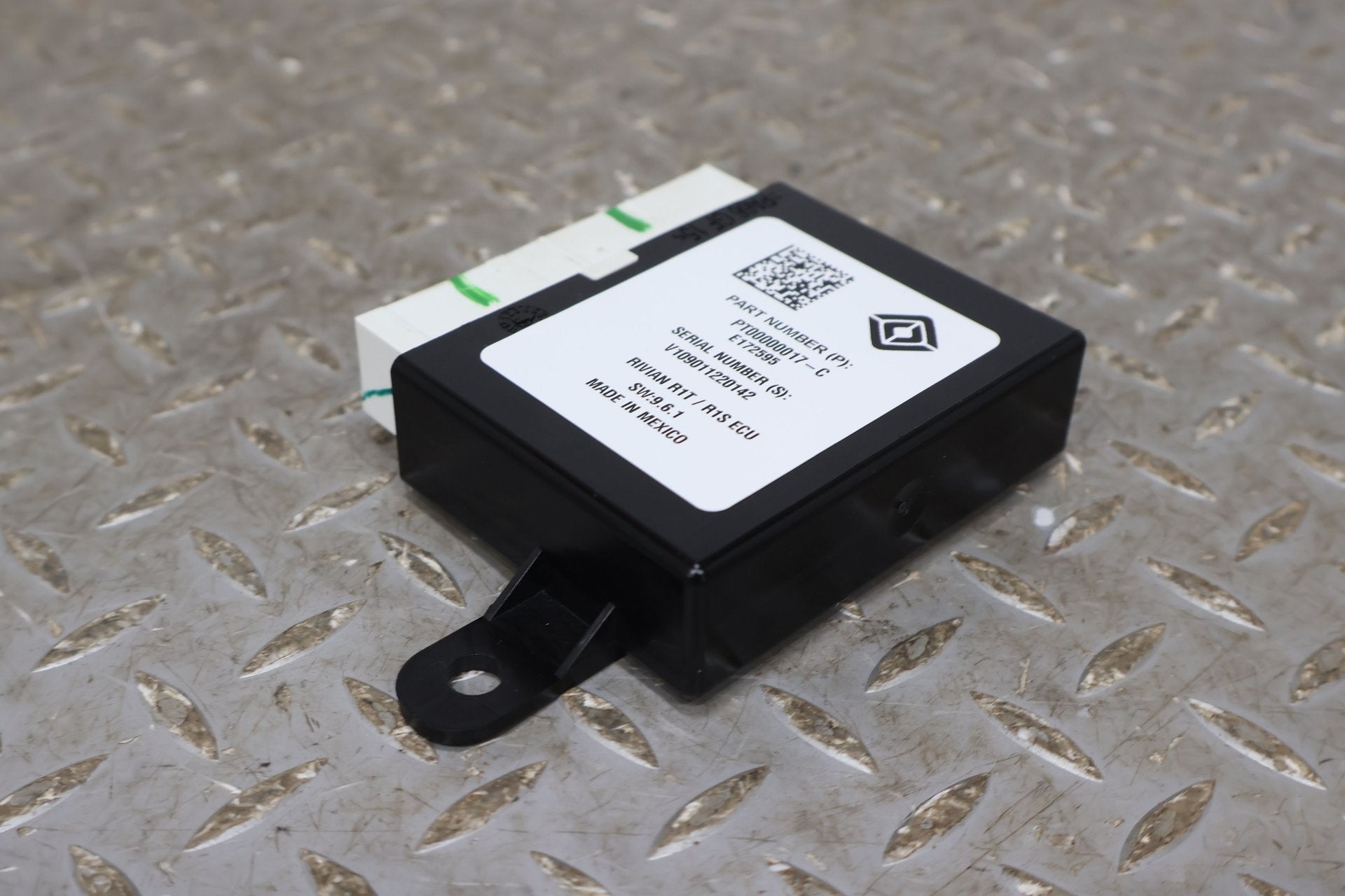 Chassis Control Module, 2022, Rivian, R1S