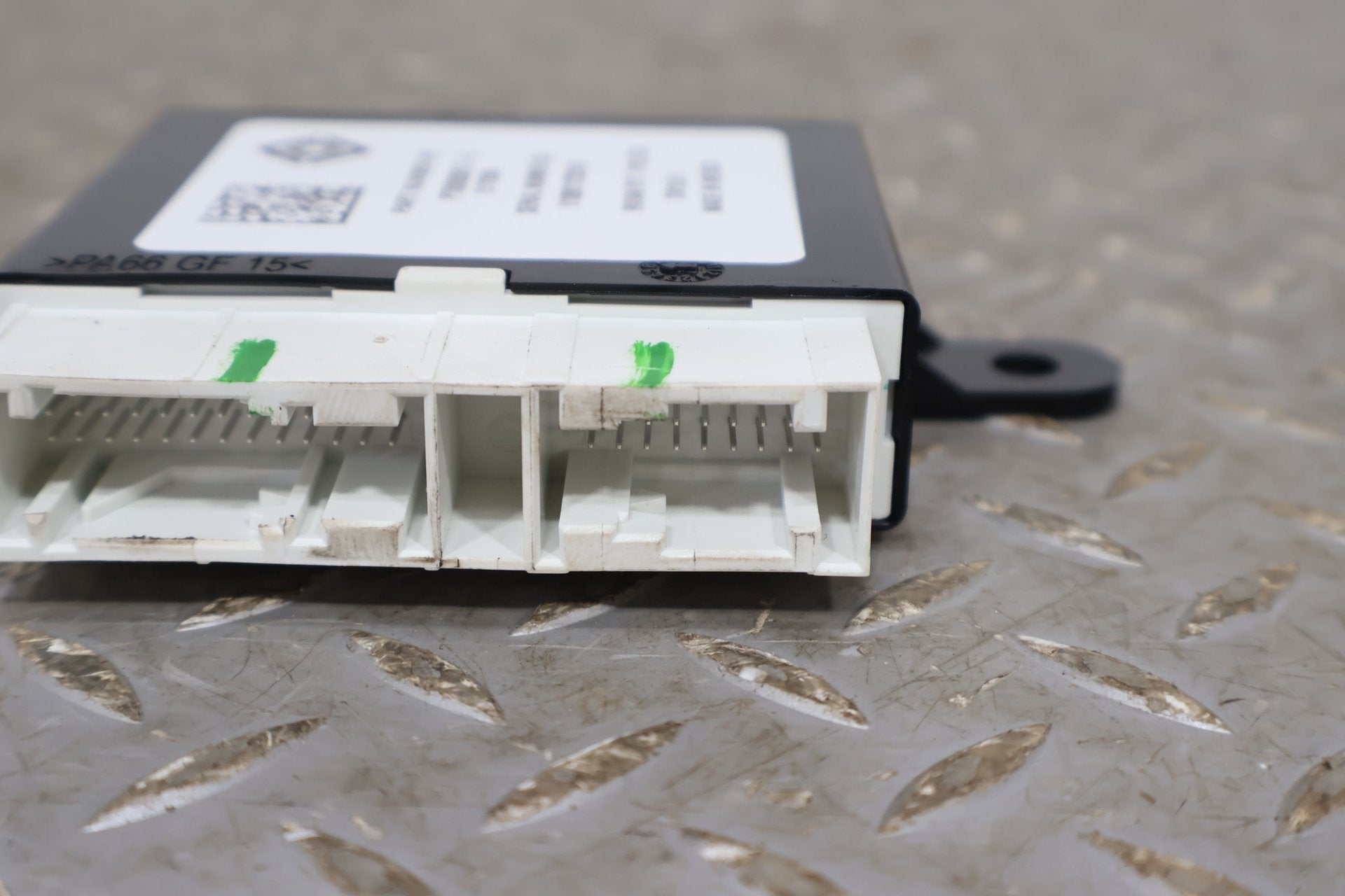 Chassis Control Module, 2022, Rivian, R1S