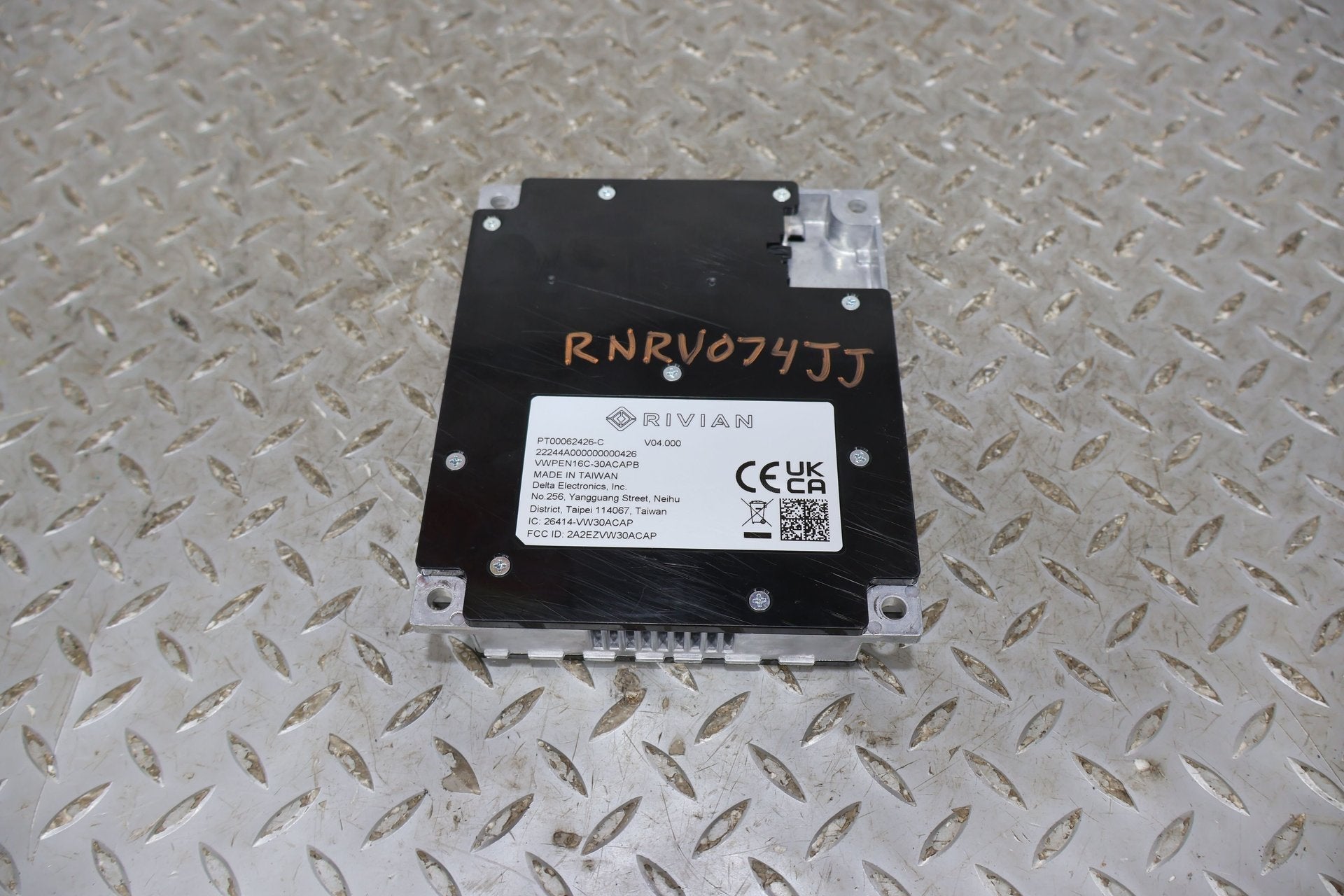 Chassis Control Module, 2022, Rivian, R1S