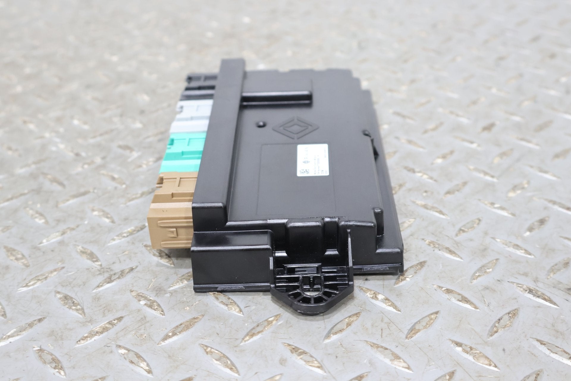 Chassis Control Module, 2022, Rivian, R1S